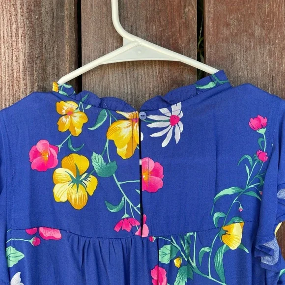 Old Navy Blue Floral Blouse Size Small - Picture 14 of 16
